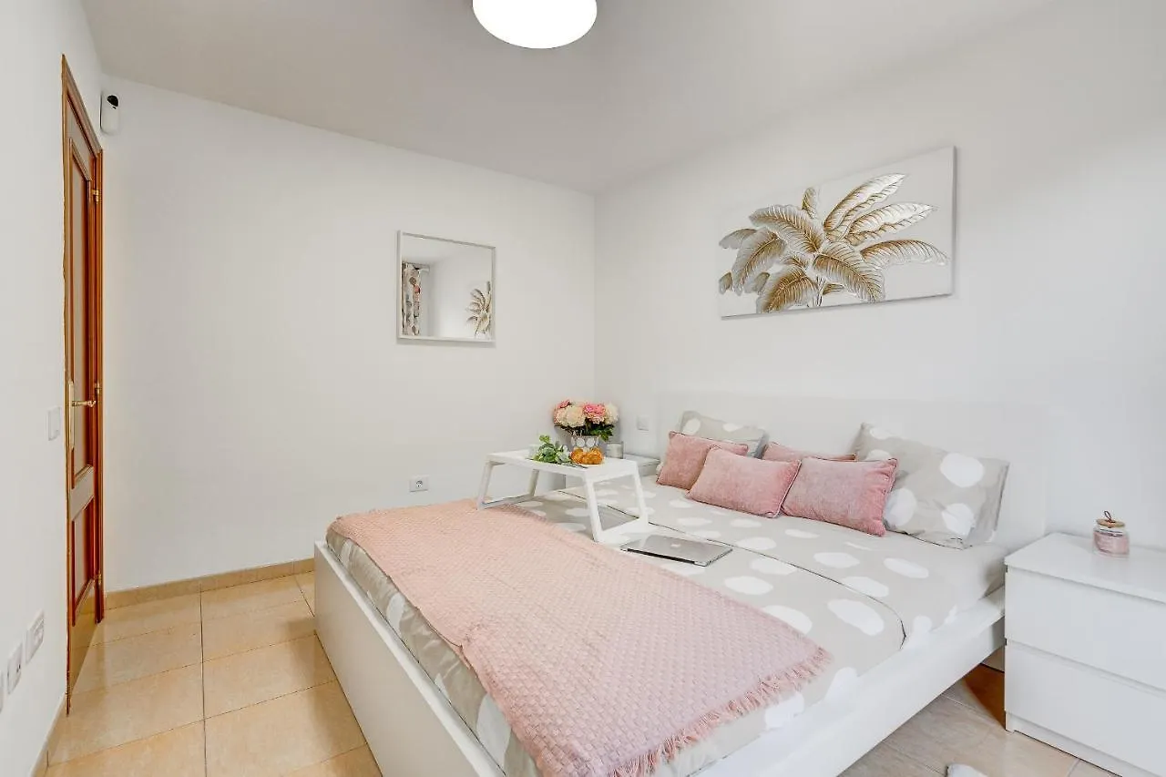Apartamento Bright Retreat With Lush Outdoor Space Palm-mar